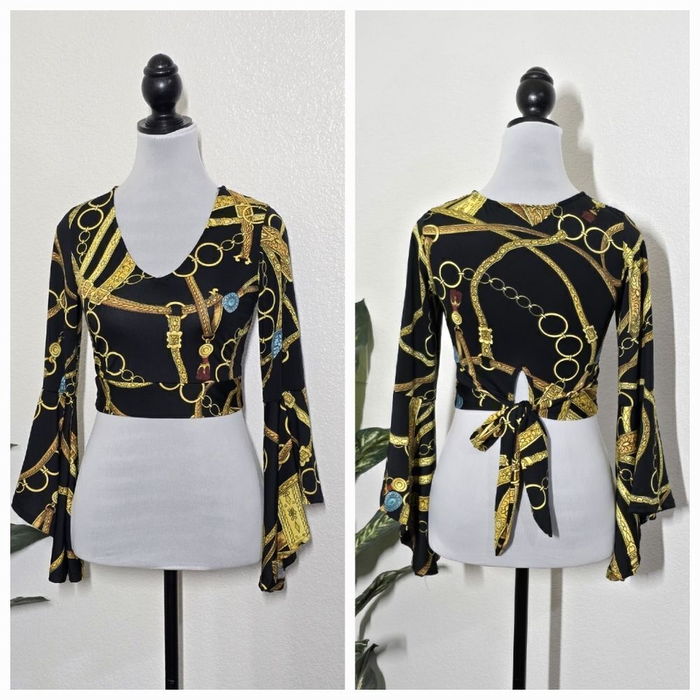 🔥"Polly & Esther" cropped Top/ blouse size S.